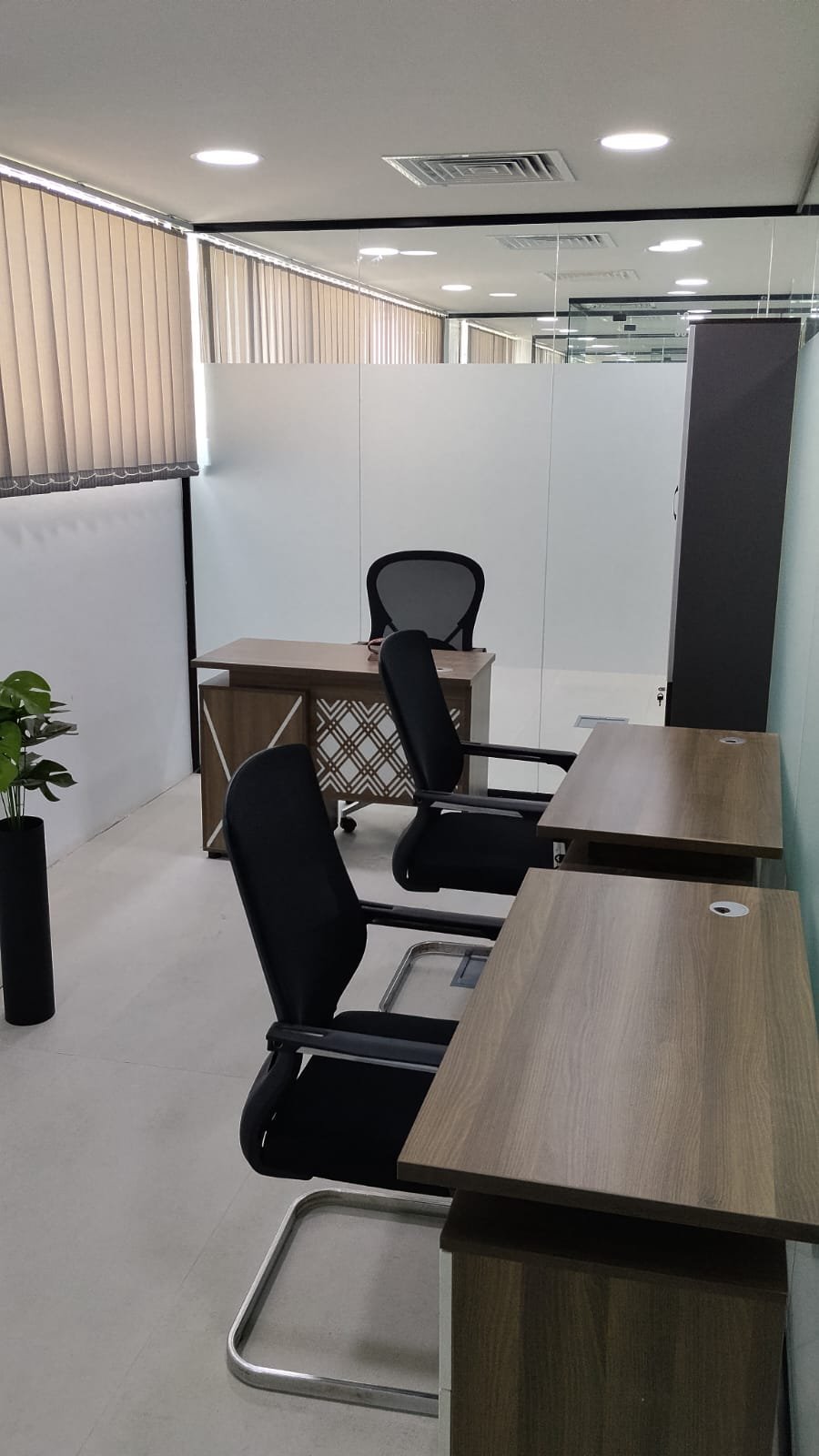 Office Cabin - Image 3