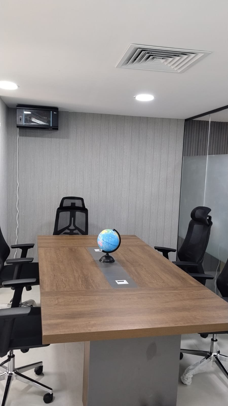 Office Cabin - Image 5