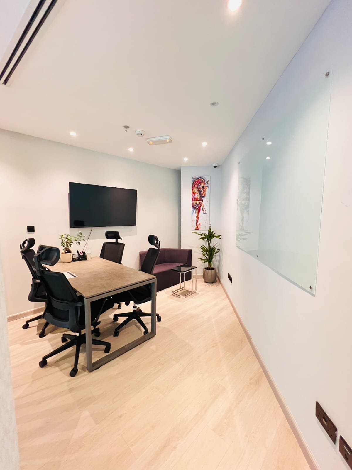 Empire One workspace - Image 12