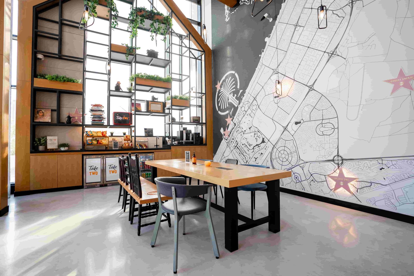 Studio One Hotel workspace - Image 1